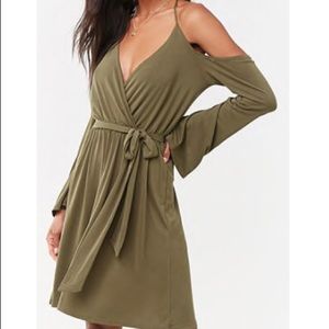 Belted open shoulder dress NWT!